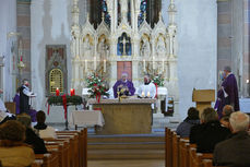 Beauftragung zu Lektorat und Akolythat in St. Marien, Volkmarsen (Foto: Karl-Franz Thiede)